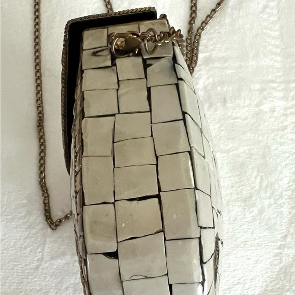 Antik Kraft Tile Mosaic Purse With Detachable Crossbody Chain - Picture 6 of 9